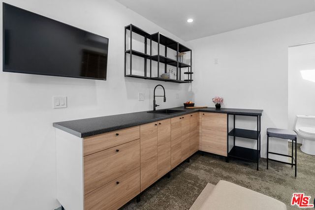 1233 N Genesee Avenue, West Hollywood, CA 90046