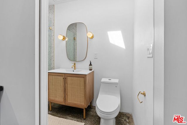 1233 N Genesee Avenue, West Hollywood, CA 90046