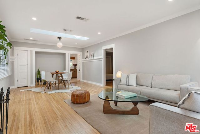 1233 N Genesee Avenue, West Hollywood, CA 90046