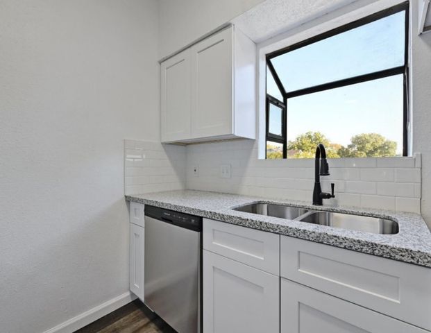 9508 Kempler DR C, Austin, TX 78748