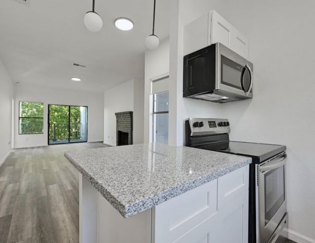 9508 Kempler DR C, Austin, TX 78748