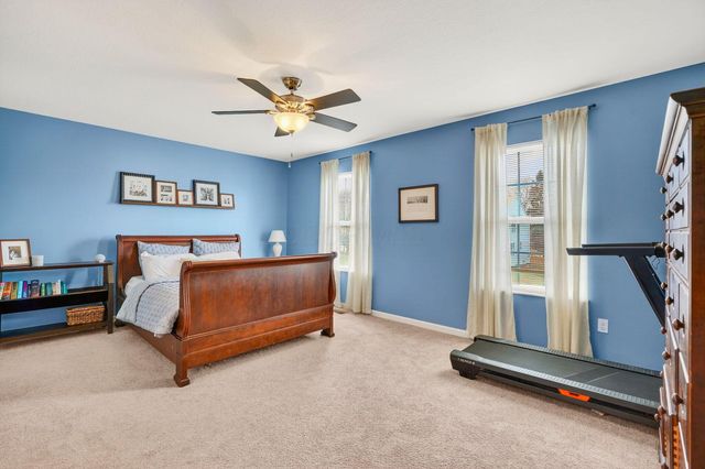 631 Rolling Acre Drive, Lithopolis, OH 43136