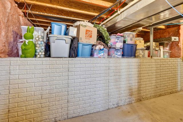 631 Rolling Acre Drive, Lithopolis, OH 43136