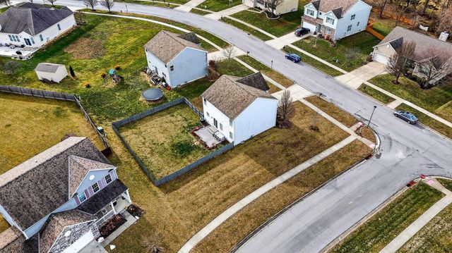 631 Rolling Acre Drive, Lithopolis, OH 43136