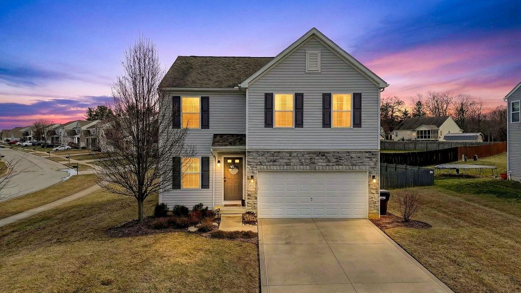 631 Rolling Acre Drive, Lithopolis, OH 43136