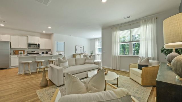 3186 Dalmore Drive, Ravenel, SC 29470