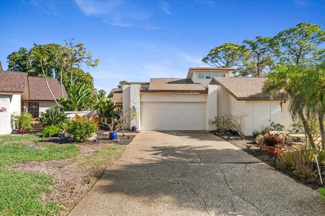 5905 LA VISTA LANE, Bradenton, FL 34210