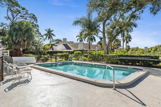 5905 LA VISTA LANE, Bradenton, FL 34210