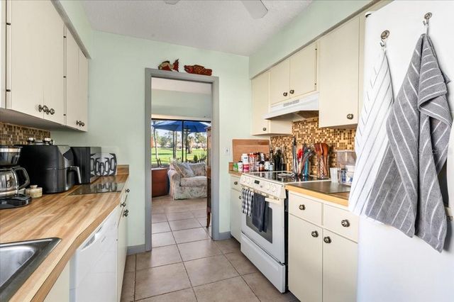 5905 LA VISTA LANE, Bradenton, FL 34210