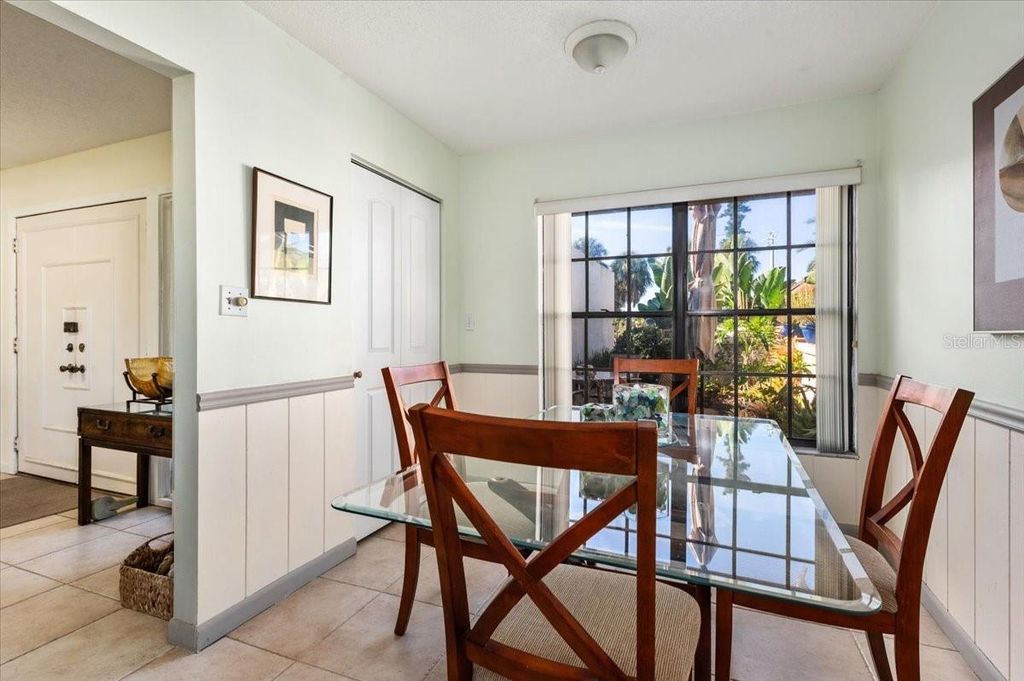 Image 13 of property listing at 5905 LA VISTA LANE, Bradenton, FL 34210