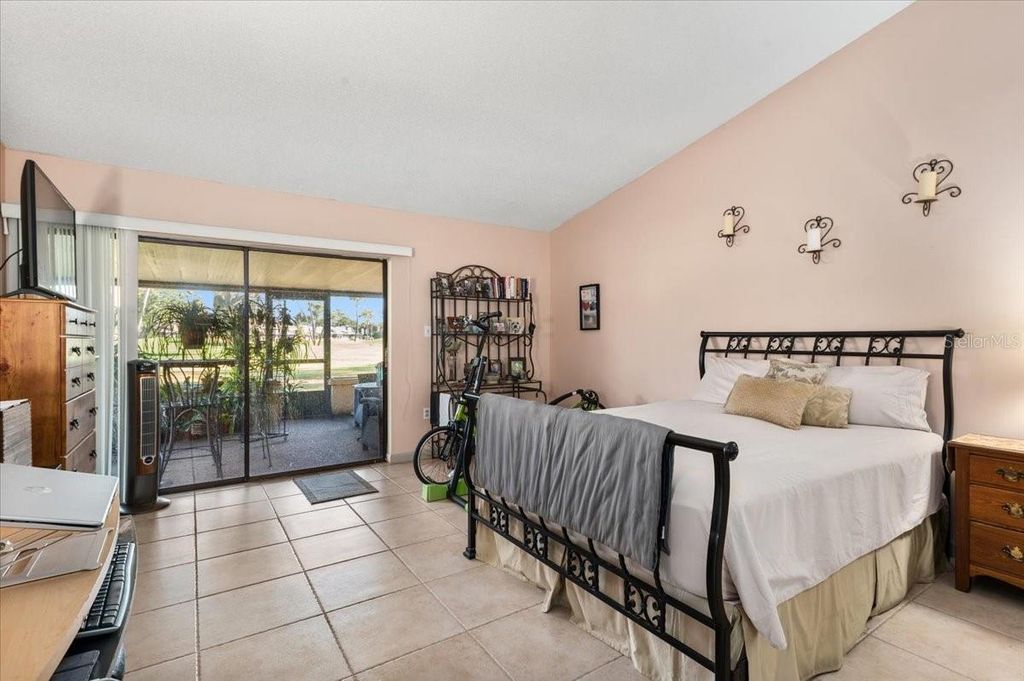 Image 14 of property listing at 5905 LA VISTA LANE, Bradenton, FL 34210