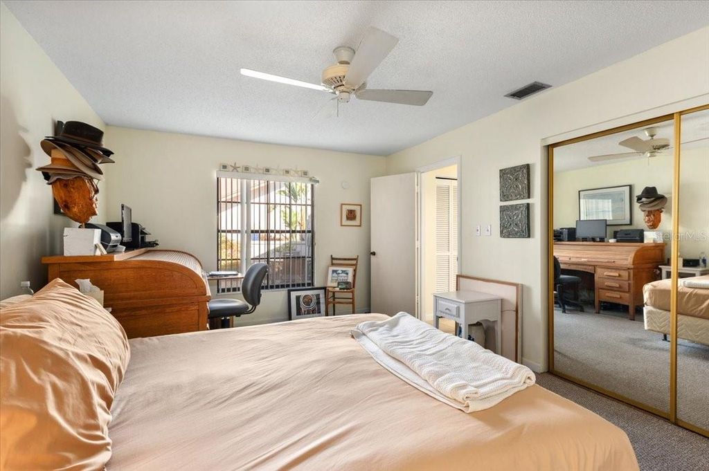 Image 21 of property listing at 5905 LA VISTA LANE, Bradenton, FL 34210