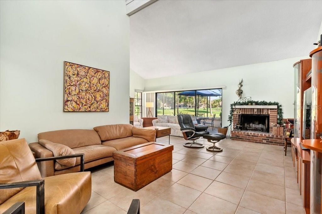 Image 4 of property listing at 5905 LA VISTA LANE, Bradenton, FL 34210