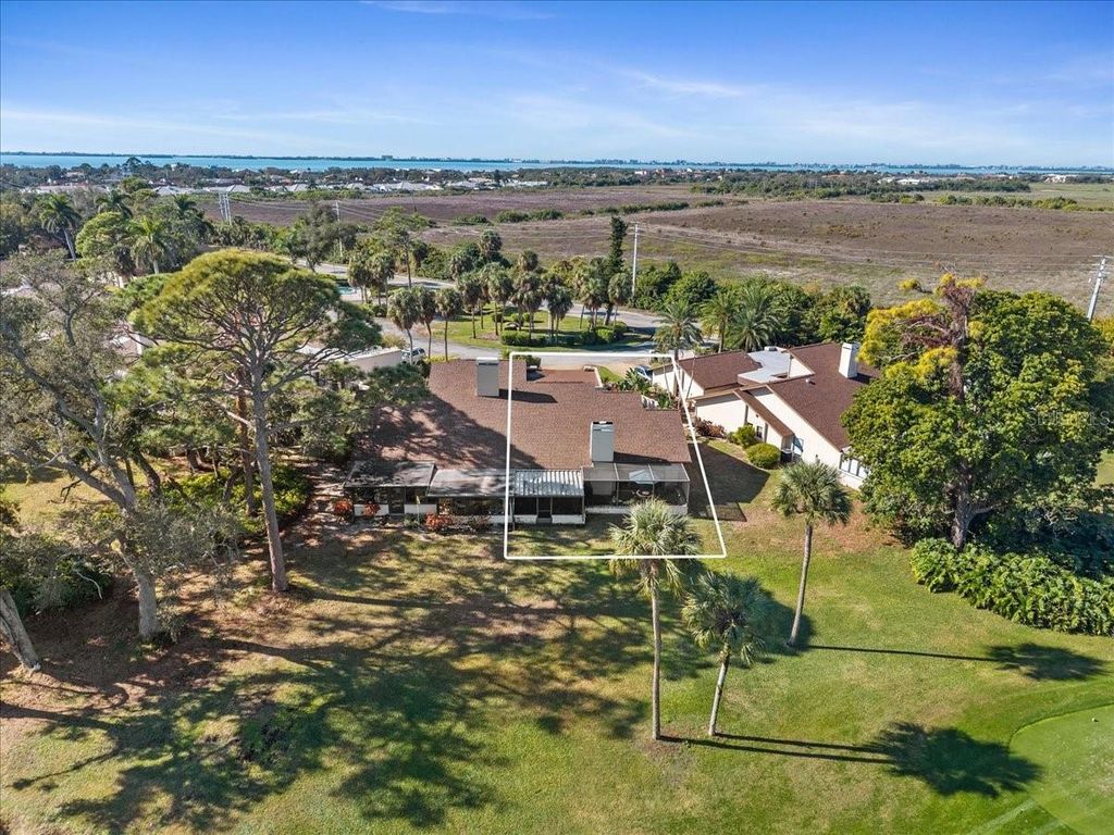 Image 40 of property listing at 5905 LA VISTA LANE, Bradenton, FL 34210