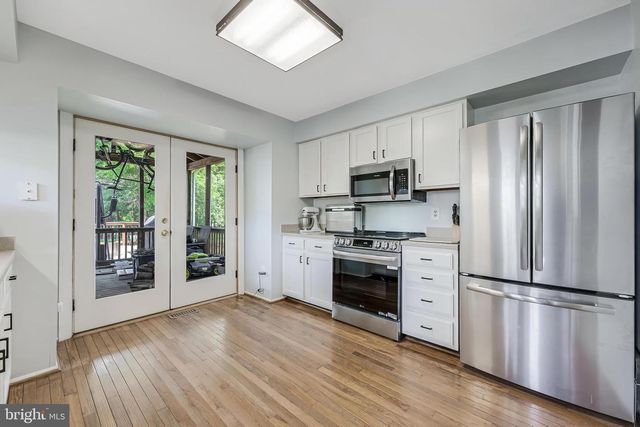 30 FENTON WOOD DR., Sterling, VA 20165