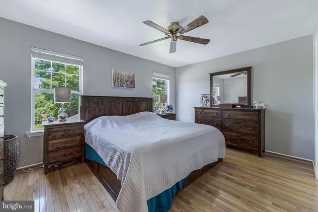 30 FENTON WOOD DR., Sterling, VA 20165