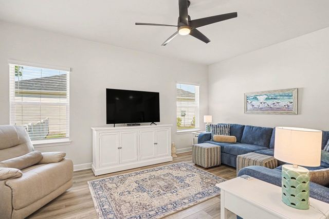 812 Sandy Side Dr., Little River, SC 29566