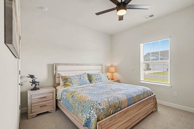 812 Sandy Side Dr., Little River, SC 29566