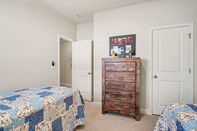 812 Sandy Side Dr., Little River, SC 29566