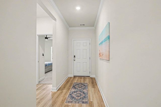 812 Sandy Side Dr., Little River, SC 29566