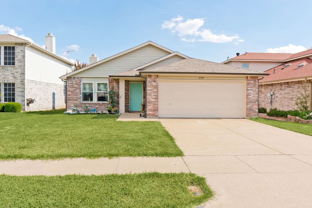 5357 Kingsknowe Parkway, Fort Worth, TX 76135