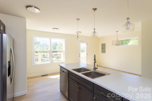 46 Vance Avenue, Black Mountain, NC 28711