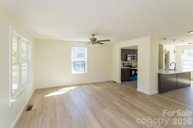 46 Vance Avenue, Black Mountain, NC 28711