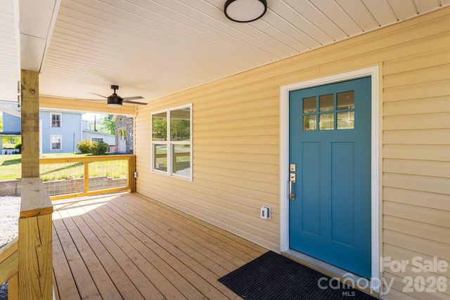 46 Vance Avenue, Black Mountain, NC 28711