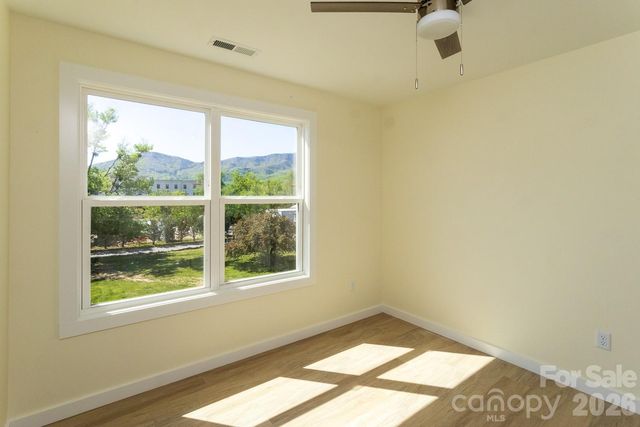 46 Vance Avenue, Black Mountain, NC 28711