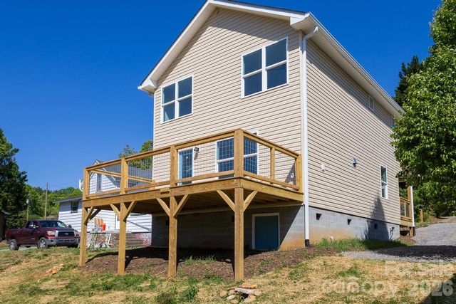 46 Vance Avenue, Black Mountain, NC 28711