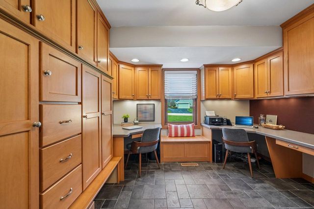 15155 Shamrock LANE, Brookfield, WI 53005