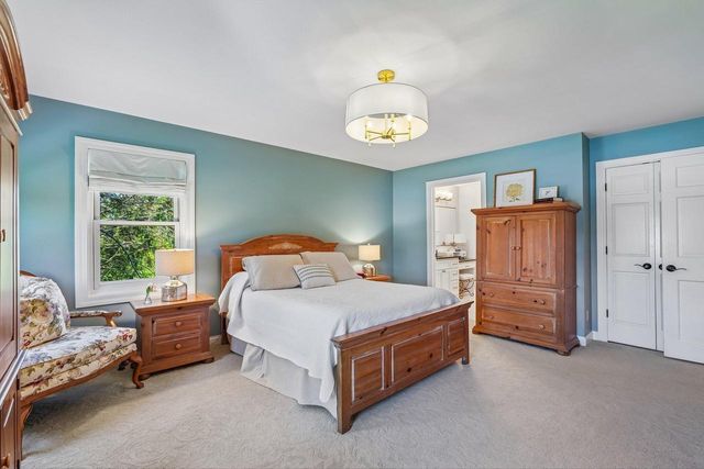15155 Shamrock LANE, Brookfield, WI 53005