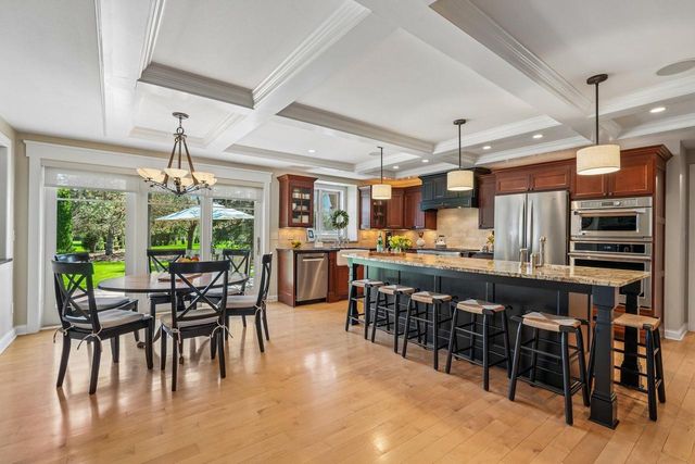 15155 Shamrock LANE, Brookfield, WI 53005