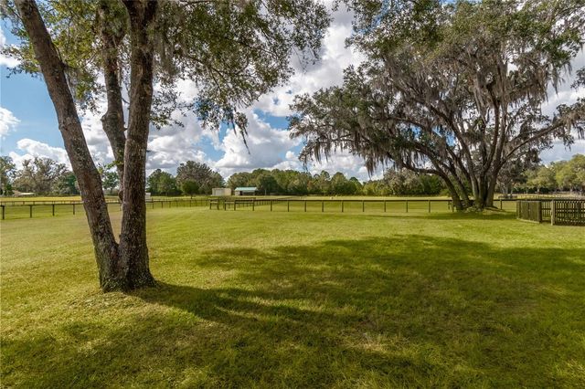 6140 NW 145TH AVENUE ROAD, Morriston, FL 32668