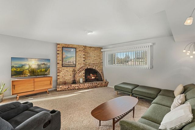 9330 Murray Court, Morton Grove, IL 60053