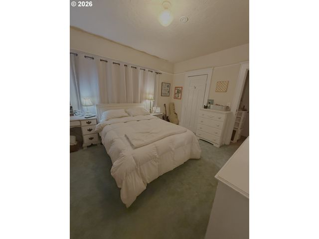 645 JUNIPER St, Junction City, OR 97448