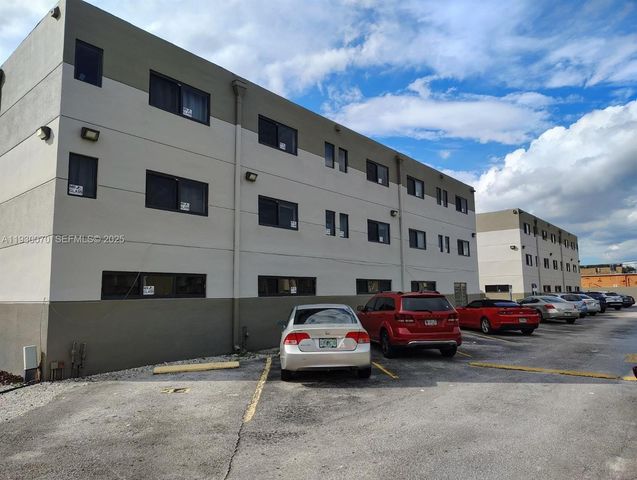 5 Olive Dr 24, Hialeah, FL 33010
