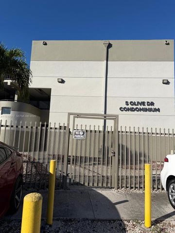 5 Olive Dr 24, Hialeah, FL 33010