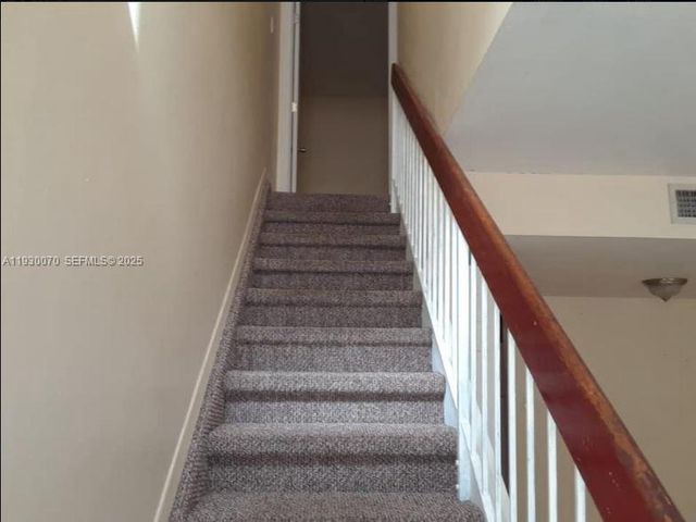 5 Olive Dr 24, Hialeah, FL 33010