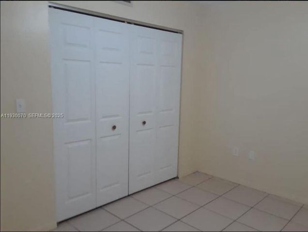 5 Olive Dr 24, Hialeah, FL 33010
