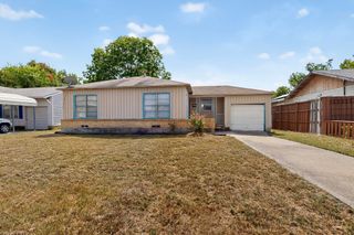 2122 Monterrey Avenue, Dallas, TX 75228