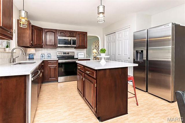 7569 Terri Lynn Drive, Affton, MO 63123