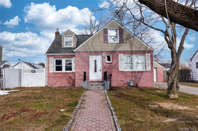 345 Elmore Street, Central Islip, NY 11722