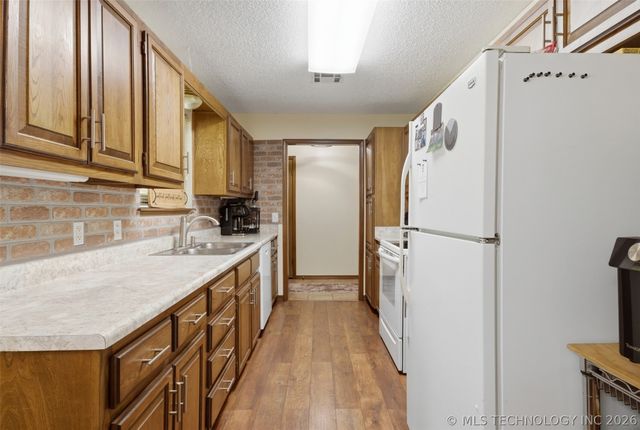 635 S Pecan Street, Oologah, OK 74053
