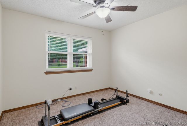 635 S Pecan Street, Oologah, OK 74053