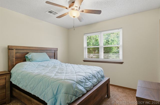 635 S Pecan Street, Oologah, OK 74053