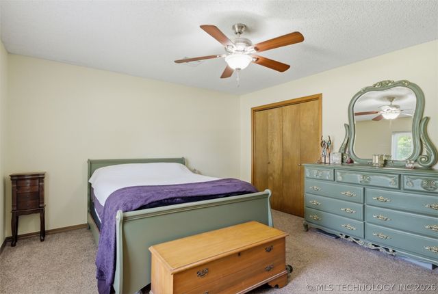 635 S Pecan Street, Oologah, OK 74053