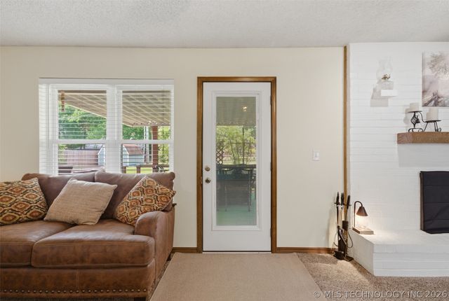 635 S Pecan Street, Oologah, OK 74053