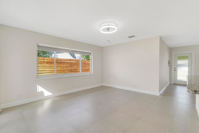 376 SW 2nd Street, Boca Raton, FL 33432