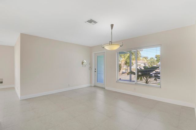 376 SW 2nd Street, Boca Raton, FL 33432